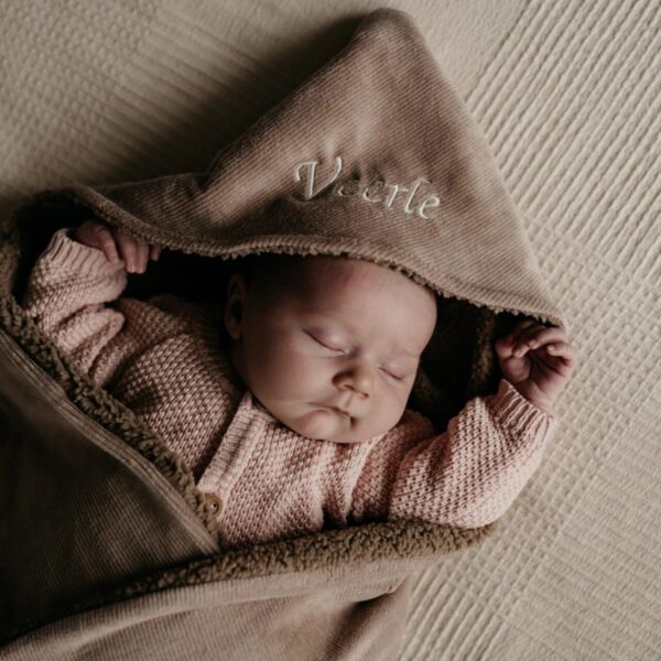 Omslagdoek met naam Taupe